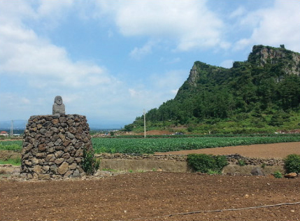 방사탑 전경
